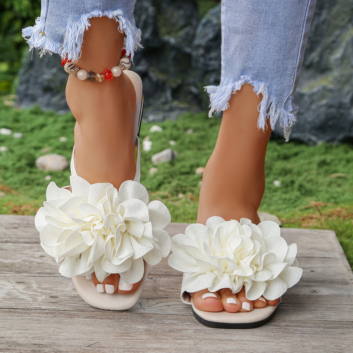 Red Flower Decorated Flip-flop - Summer Clothing Korea avis et prix